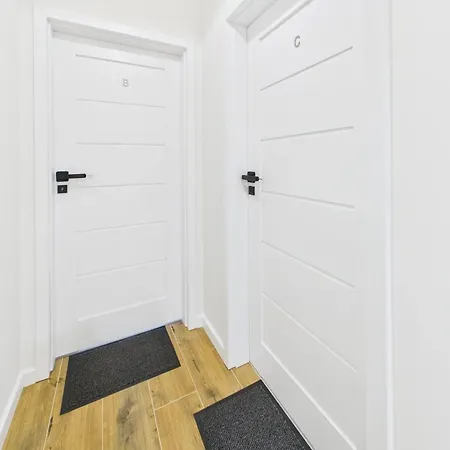 Bright With Air Conditioning Near The Copernicus Science Center In By Renters