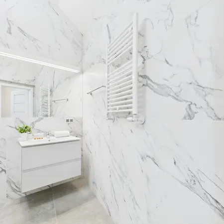 Bright With Air Conditioning Near The Copernicus Science Center In By Renters Warsaw