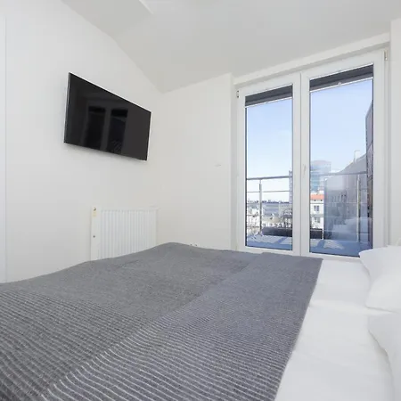 Bright With Air Conditioning Near The Copernicus Science Center In By Renters Warsaw