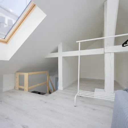 Bright With Air Conditioning Near The Copernicus Science Center In By Renters Apartment Warsaw